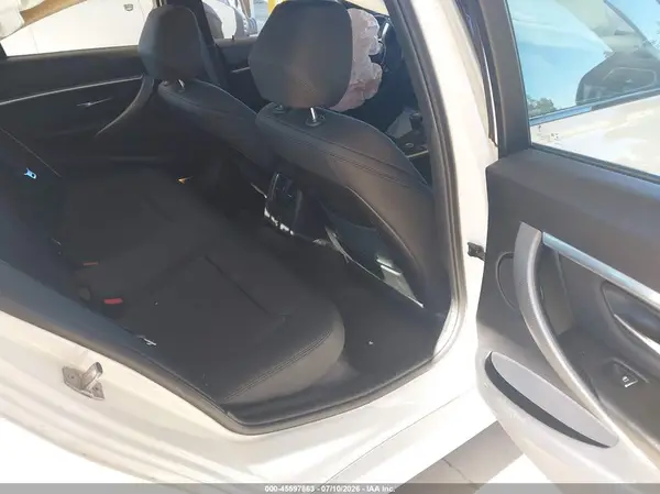 WBA8B9G53JNT89866 2018 BMW 3ER - Image 8
