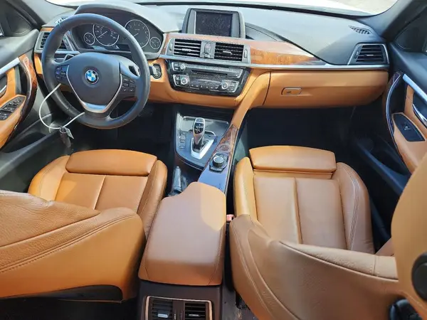 WBA8B9G53JNU58104 2018 BMW 3ER - Image 8