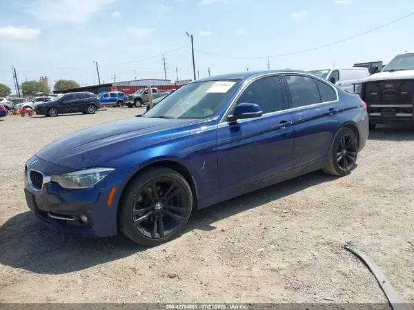 WBA8B9G53JNU95797 2018 BMW 3ER - Image 2