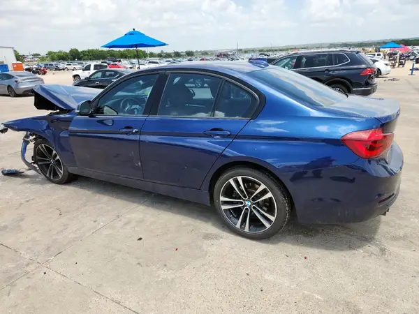 WBA8B9G53JNU97002 2018 BMW 3ER - Image 2