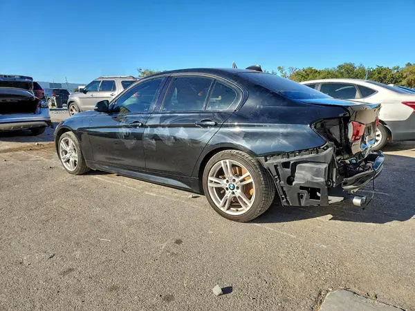 WBA8B9G53JNU97260 2018 BMW 3ER - Image 2