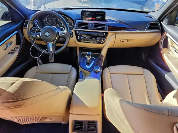 WBA8B9G53JNU97260 2018 BMW 3ER - Image 8