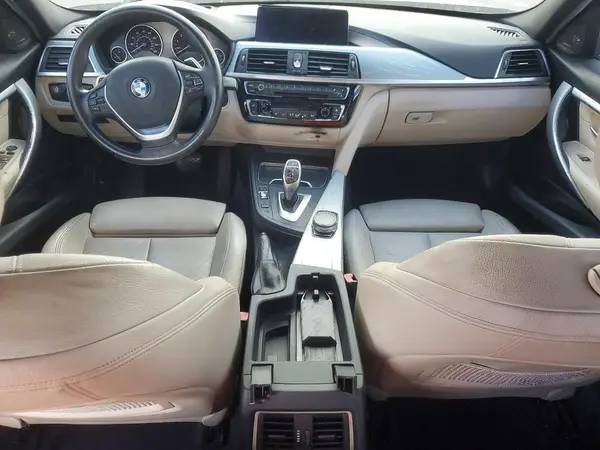 WBA8B9G53JNU97985 2018 BMW 3ER - Image 8