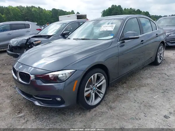 WBA8B9G54HNU09617 2017 BMW 3ER - Image 2