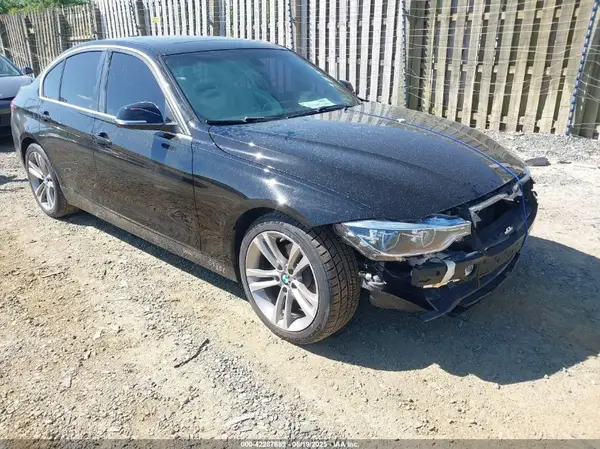 WBA8B9G54HNU09780 2017 BMW 3ER - Image 1