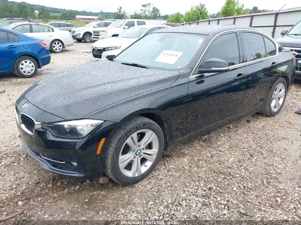 WBA8B9G54HNU48756 2017 BMW 3ER - Image 2