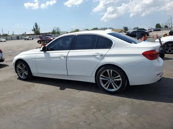 WBA8B9G54HNU49583 2017 BMW 3ER - Image 2