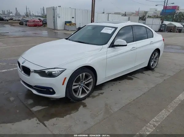 WBA8B9G54HNU49602 2017 BMW 3ER - Image 2
