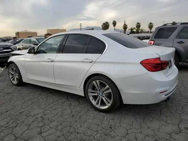 WBA8B9G54HNU49809 2017 BMW 3ER - Image 2