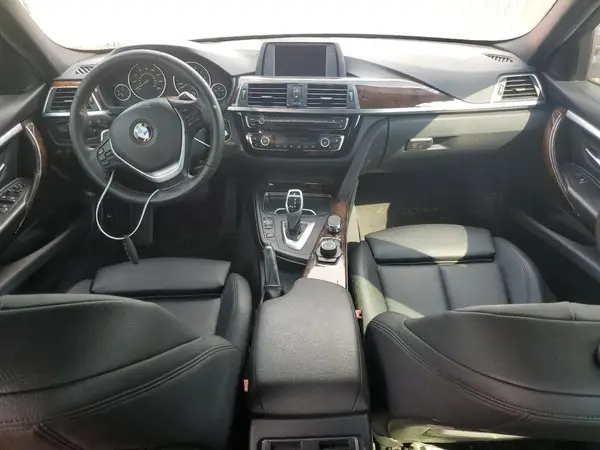 WBA8B9G54HNU50040 2017 BMW 3ER - Image 8