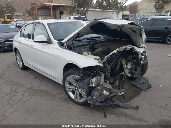 WBA8B9G54JNU58256 2018 BMW 3ER - Image 1