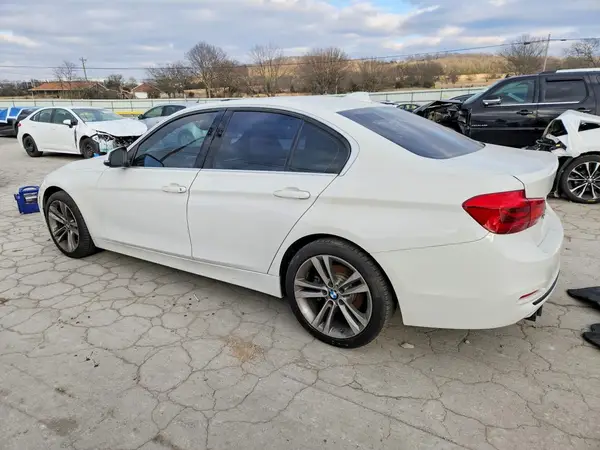 WBA8B9G54JNU96344 2018 BMW 3ER - Image 2