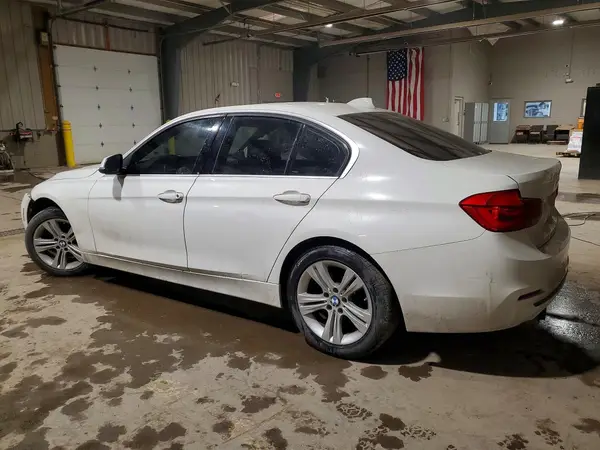 WBA8B9G54JNU96621 2018 BMW 3ER - Image 2