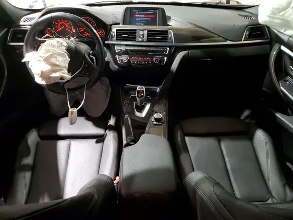 WBA8B9G54JNU96621 2018 BMW 3ER - Image 8