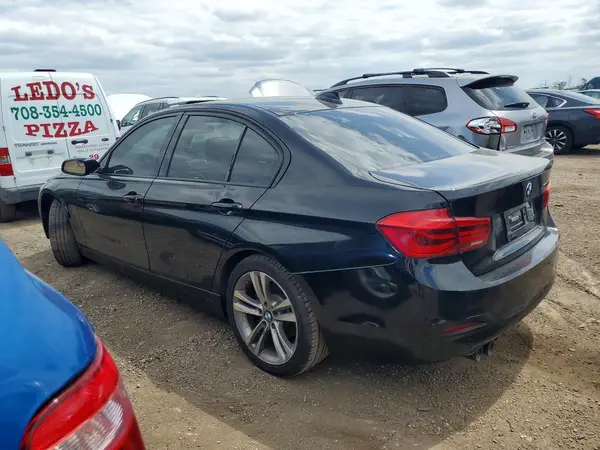 WBA8B9G54JNU96666 2018 BMW 3ER - Image 2