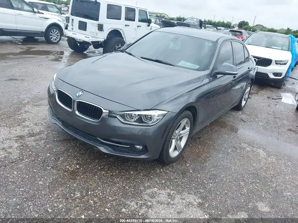 WBA8B9G54JNU98627 2018 BMW 3ER - Image 2