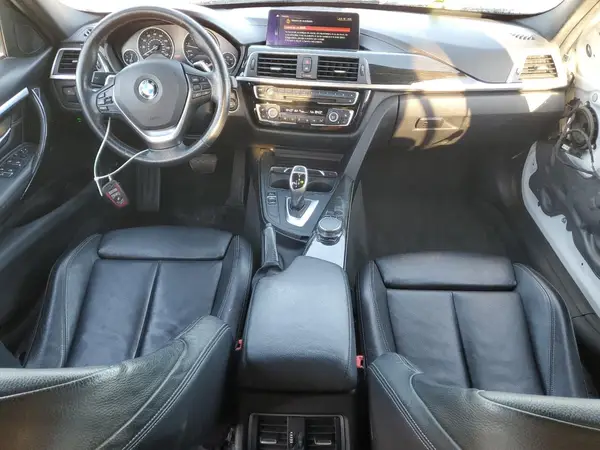 WBA8B9G54JNU98711 2018 BMW 3ER - Image 8