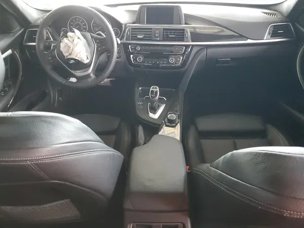 WBA8B9G54JNU99633 2018 BMW 3ER - Image 8