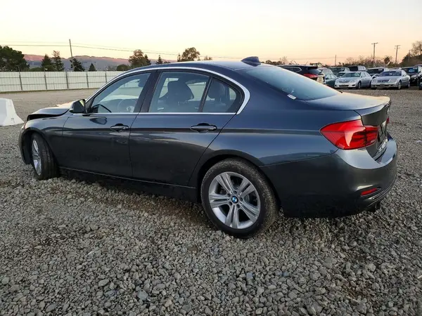 WBA8B9G55HNU09741 2017 BMW 3ER - Image 2