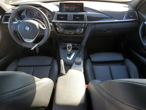 WBA8B9G55HNU48622 2017 BMW 3ER - Image 8