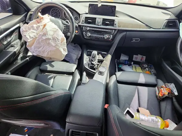 WBA8B9G55HNU49611 2017 BMW 3ER - Image 8