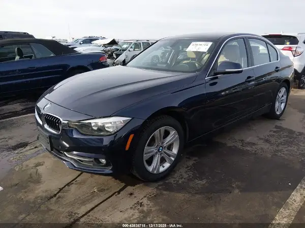 WBA8B9G55HNU50337 2017 BMW 3ER - Image 2