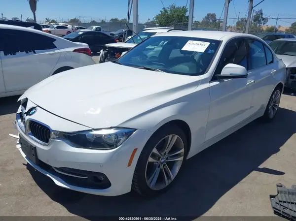 WBA8B9G55HNU50399 2017 BMW 3ER - Image 2