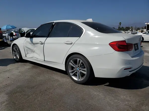 WBA8B9G55HNU51200 2017 BMW 3ER - Image 2