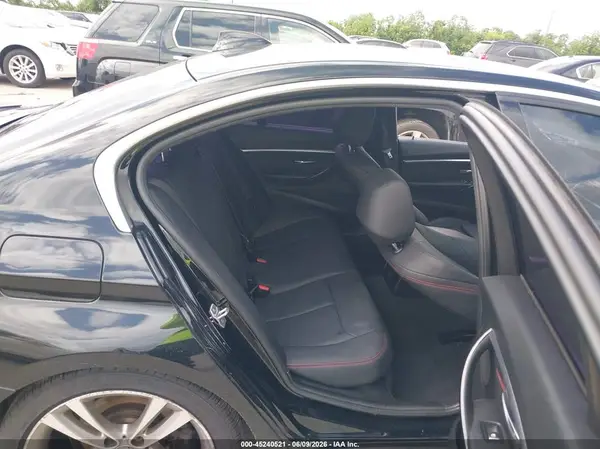 WBA8B9G55JNU58024 2018 BMW 3ER - Image 8