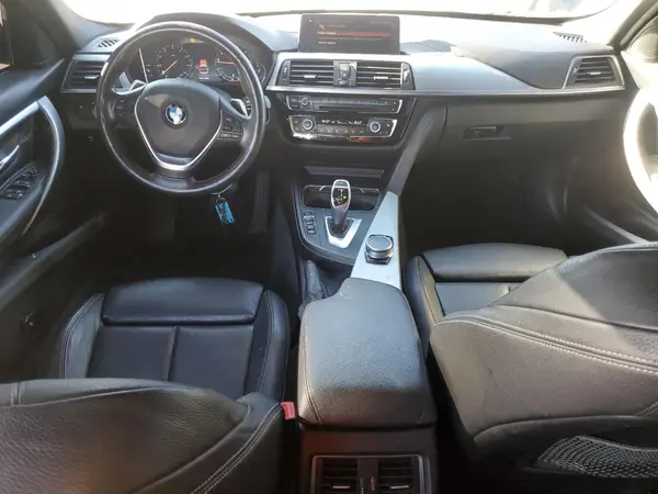 WBA8B9G55JNU58265 2018 BMW 3ER - Image 8