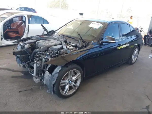 WBA8B9G55JNU96756 2018 BMW 3ER - Image 2