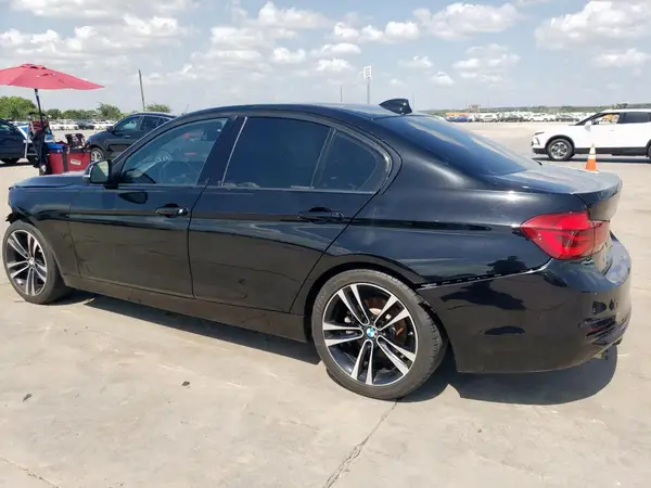 WBA8B9G55JNU97132 2018 BMW 3ER - Image 2