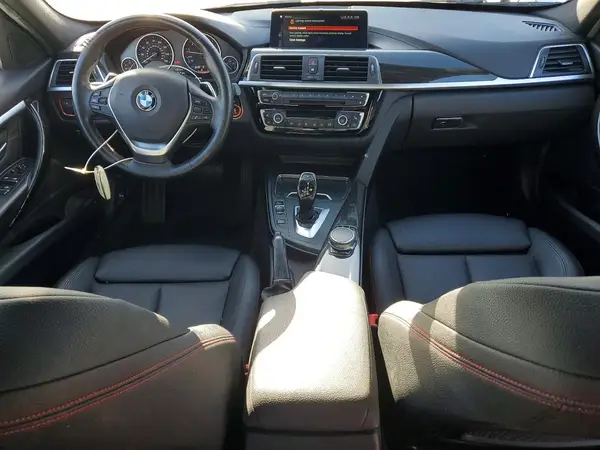 WBA8B9G55JNU98975 2018 BMW 3ER - Image 8