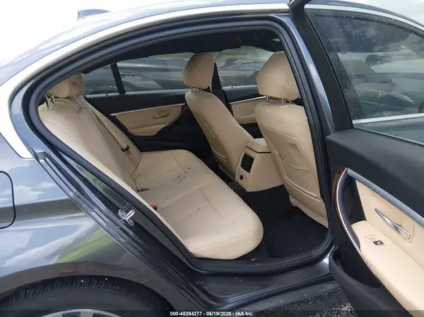 WBA8B9G55JNU99737 2018 BMW 3ER - Image 8