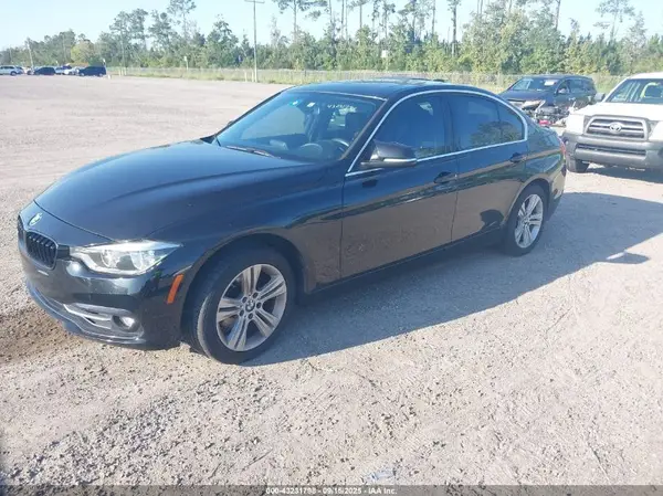 WBA8B9G55JNV00191 2018 BMW 3ER - Image 2