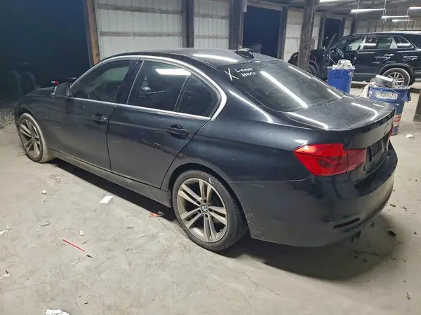 WBA8B9G55JNV00482 2018 BMW 3ER - Image 2