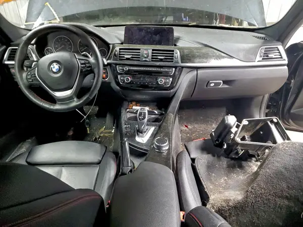 WBA8B9G55JNV00482 2018 BMW 3ER - Image 8