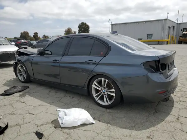 WBA8B9G56HNU09182 2017 BMW 3ER - Image 2