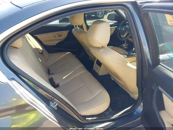 WBA8B9G56HNU09893 2017 BMW 3ER - Image 8