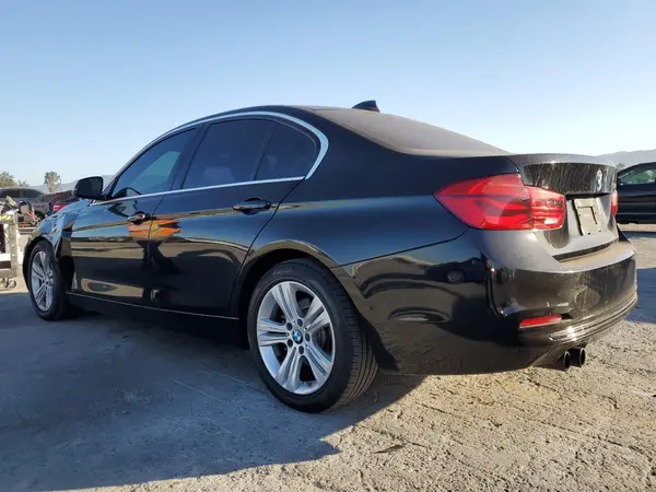 WBA8B9G56HNU50167 2017 BMW 3ER - Image 2