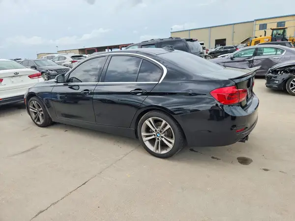 WBA8B9G56HNU51237 2017 BMW 3ER - Image 2