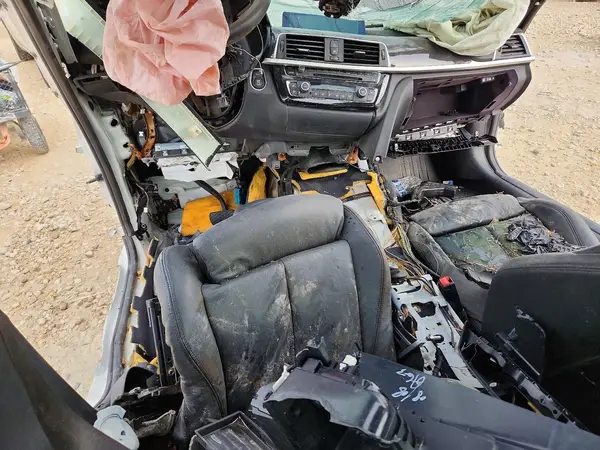 WBA8B9G56JNU58291 2018 BMW 3ER - Image 8