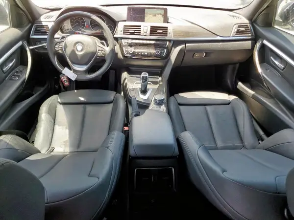 WBA8B9G56JNU96216 2018 BMW 3ER - Image 8