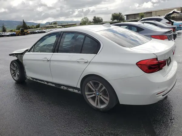 WBA8B9G56JNU96491 2018 BMW 3ER - Image 2
