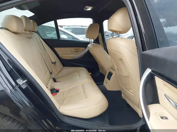 WBA8B9G56JNU97057 2018 BMW 3ER - Image 8