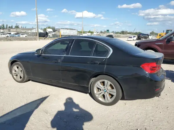 WBA8B9G56JNU97964 2018 BMW 3ER - Image 2