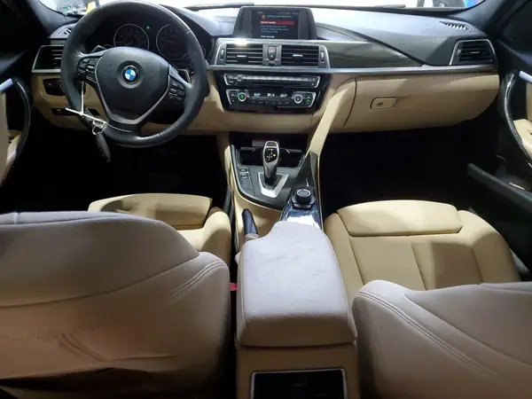 WBA8B9G56JNU98063 2018 BMW 3ER - Image 8