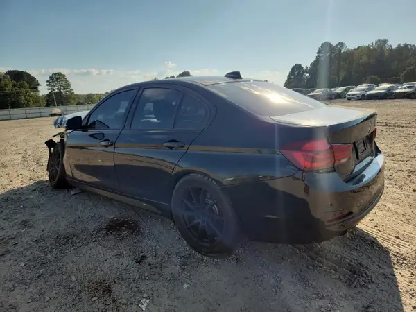 WBA8B9G56JNU98418 2018 BMW 3ER - Image 2