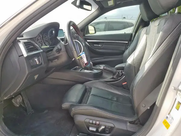 WBA8B9G56JNU98452 2018 BMW 3ER - Image 8