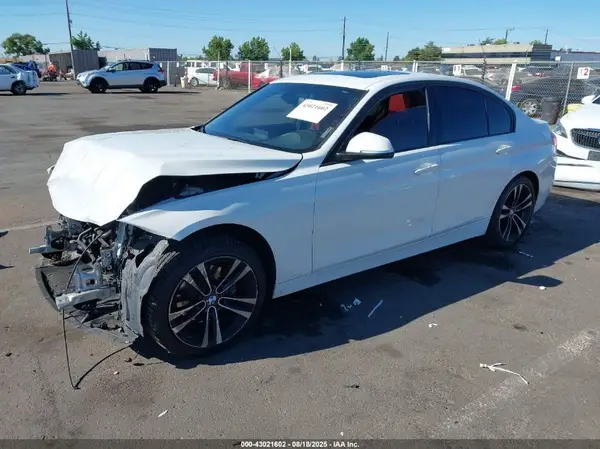 WBA8B9G56JNU98516 2018 BMW 3ER - Image 2
